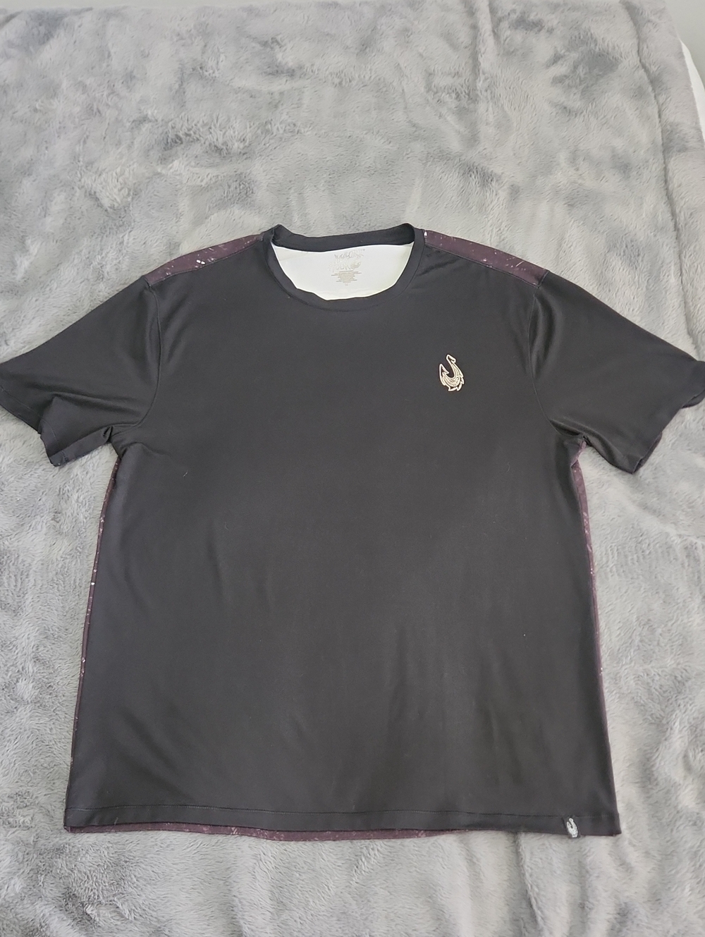 Majori Hook Trible Crew Neck Shirt.